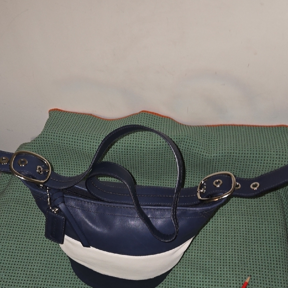 Coach Navy and White Leather Hobo Bag - Picture 8 of 16